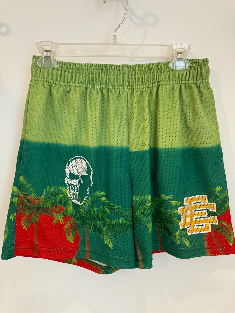 Eric Emanuel EE Basic Shorts green and red "Palm Tree" Skull Shorts Size Medium